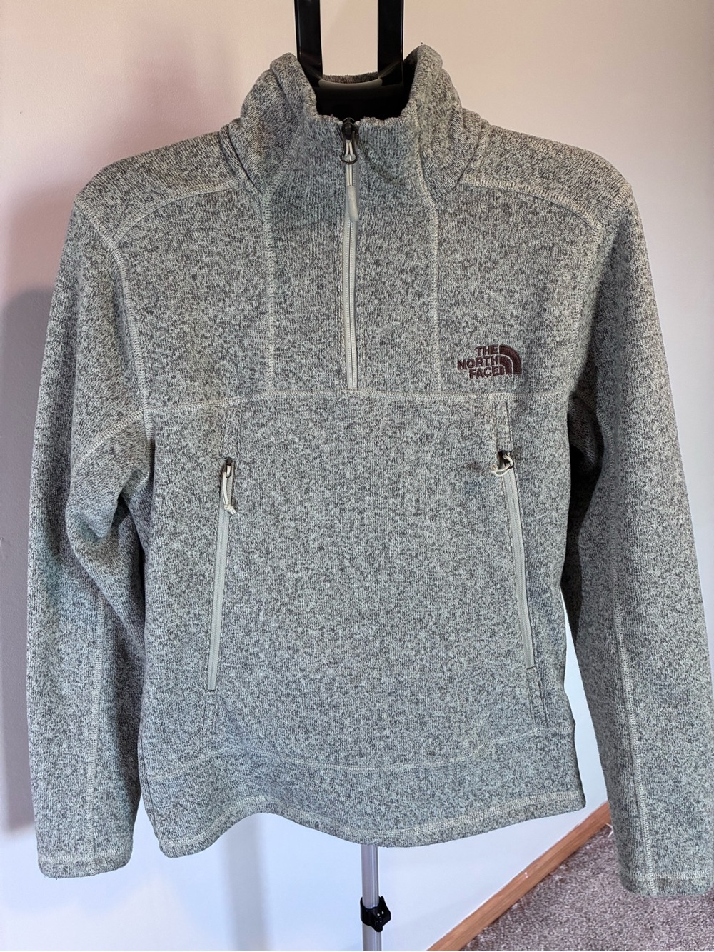 The North Face Men’s Heather Gray Quarter-Zip Fleece Pullover